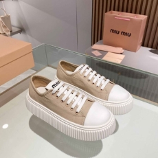 Miu Miu Casual Shoes